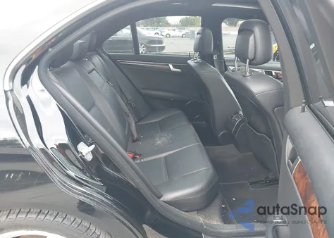 2012 Mercedes-Benz C 250 Sport из США, поврежденный, VIN WDDGF4HB9CA679863